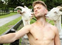 ირლანდიელმა ფერმერებმა ცხოველებთან ერთად ფოტოები გადაიღეს და თავიანთი 2019 წლის 